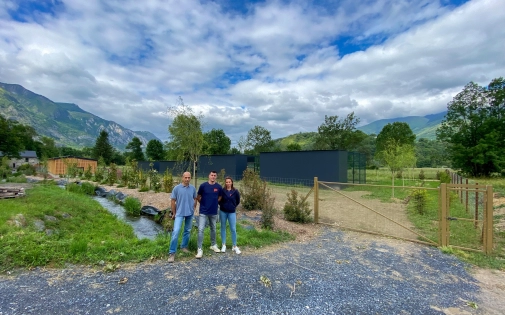 Mathieu président de Pyrénées Conservation et sa femme Christina, en compagnie d'Alex Llopis, coordinateur de l'EEP